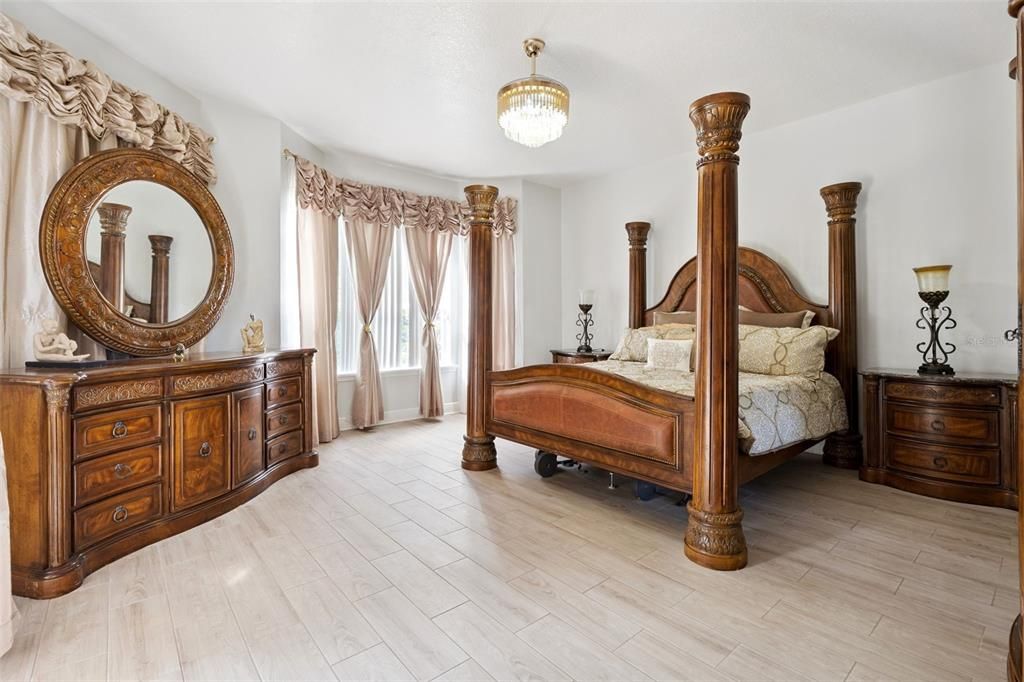 For Sale: $1,000,000 (4 beds, 4 baths, 3370 Square Feet)