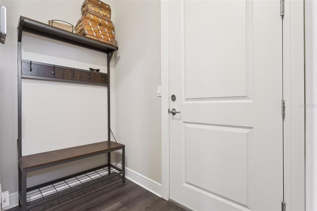 待售: $350,000 (2 贝兹, 2 浴室, 1559 平方英尺)