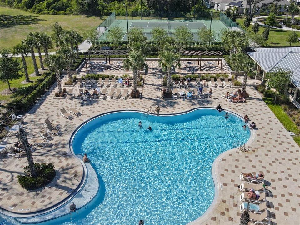 待售: $350,000 (2 贝兹, 2 浴室, 1559 平方英尺)