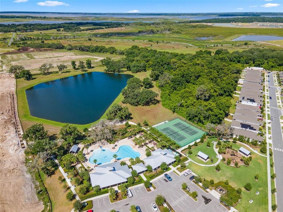 待售: $350,000 (2 贝兹, 2 浴室, 1559 平方英尺)