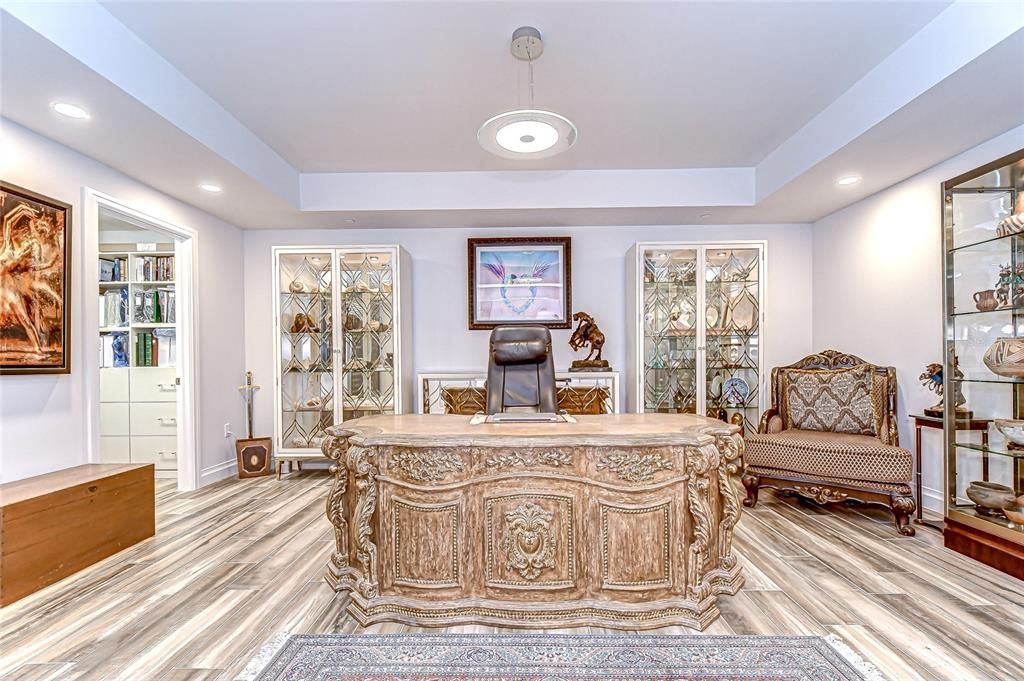 合同活跃: $6,995,000 (4 贝兹, 4 浴室, 5573 平方英尺)