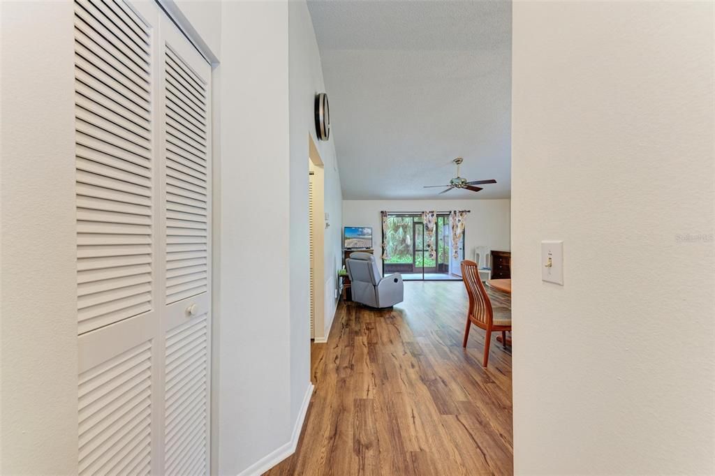 待售: $209,500 (2 贝兹, 2 浴室, 1078 平方英尺)