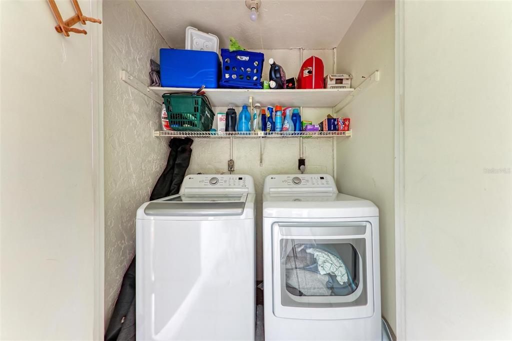 待售: $209,500 (2 贝兹, 2 浴室, 1078 平方英尺)