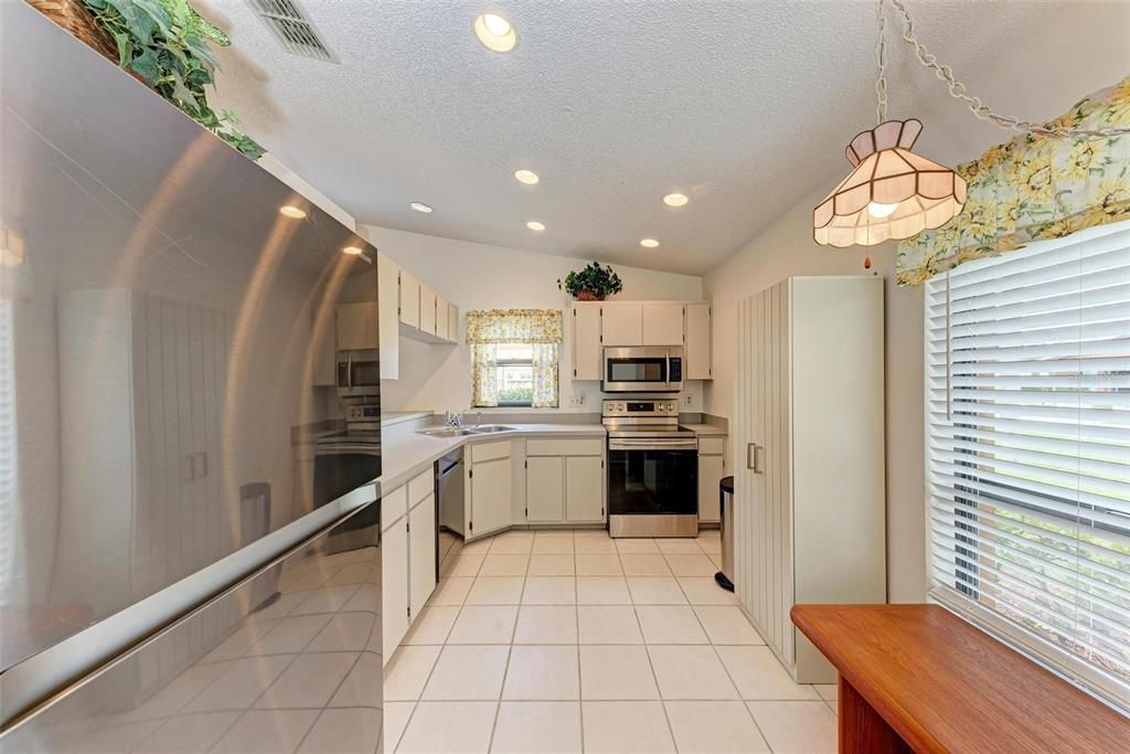 待售: $209,500 (2 贝兹, 2 浴室, 1078 平方英尺)