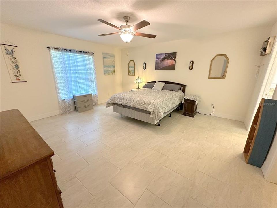 В аренду: $3,500 (3 спален, 2 ванн, 1427 Квадратных фут)