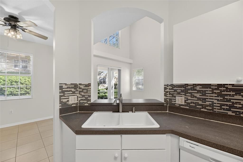 For Sale: $260,000 (2 beds, 2 baths, 1691 Square Feet)