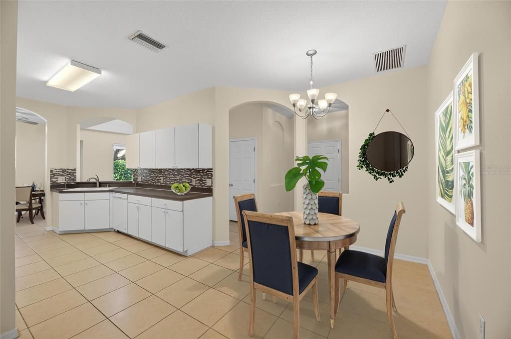 For Sale: $260,000 (2 beds, 2 baths, 1691 Square Feet)