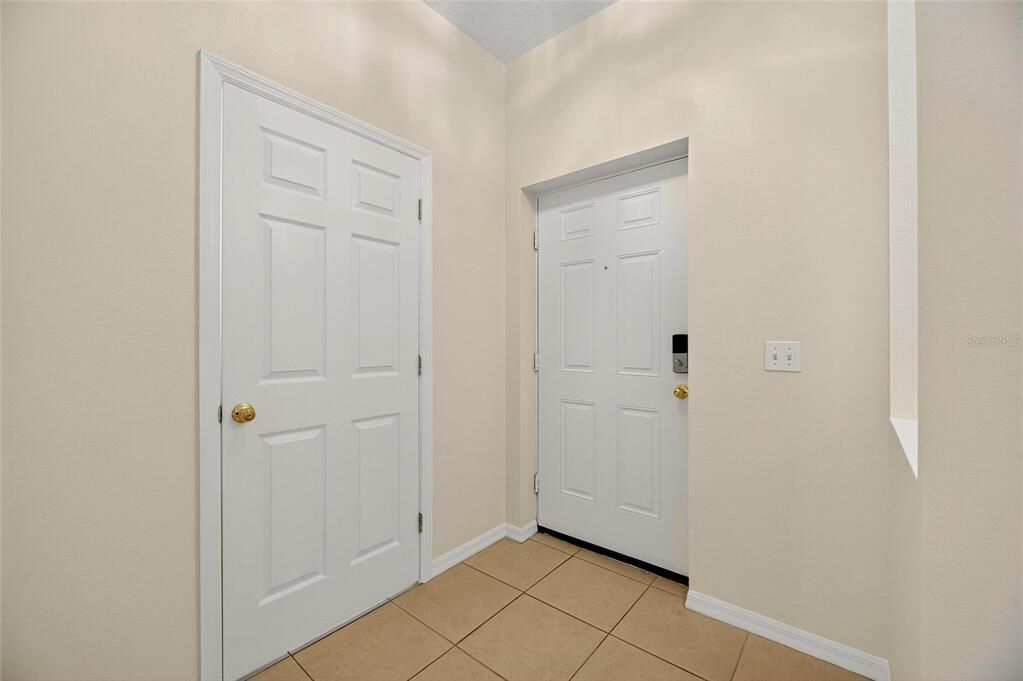 For Sale: $260,000 (2 beds, 2 baths, 1691 Square Feet)