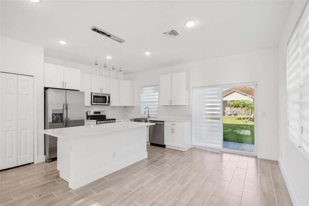 For Rent: $2,100 (3 beds, 2 baths, 1506 Square Feet)