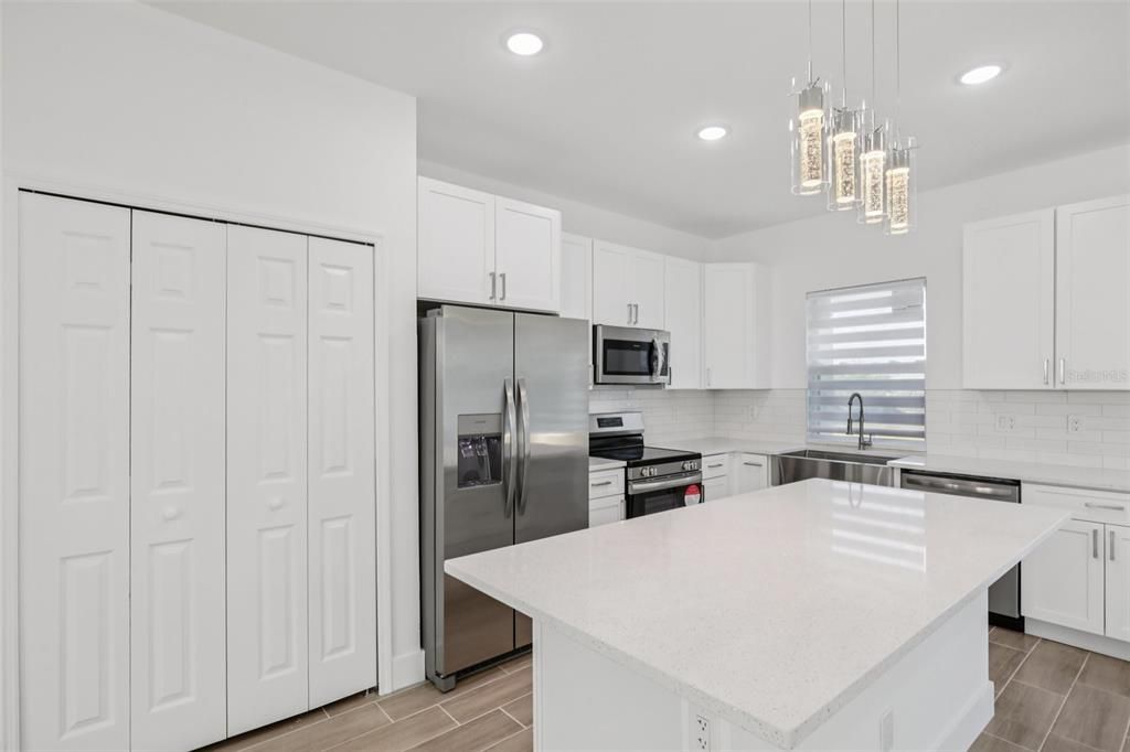 For Rent: $2,100 (3 beds, 2 baths, 1506 Square Feet)