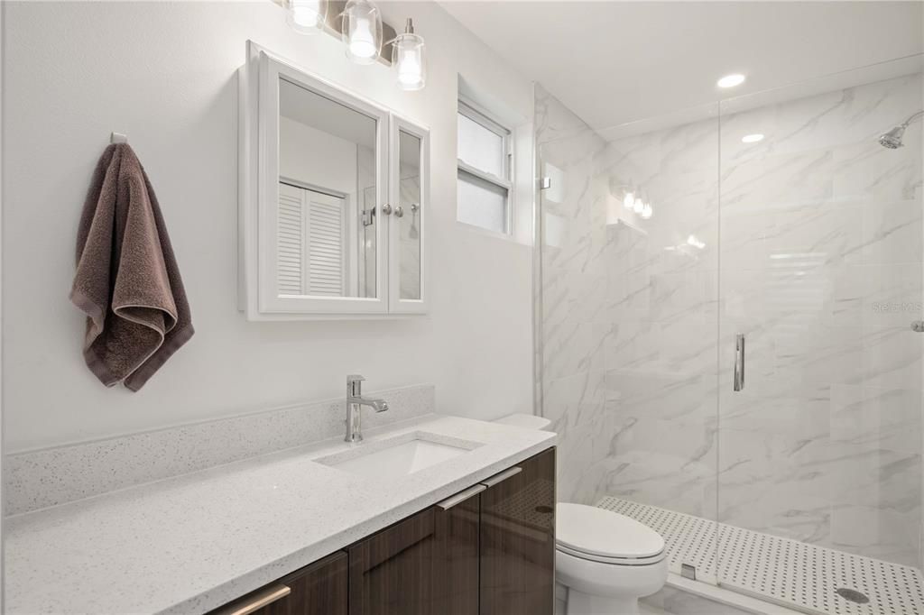 待售: $310,000 (2 贝兹, 2 浴室, 1150 平方英尺)