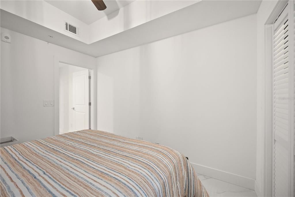 待售: $310,000 (2 贝兹, 2 浴室, 1150 平方英尺)