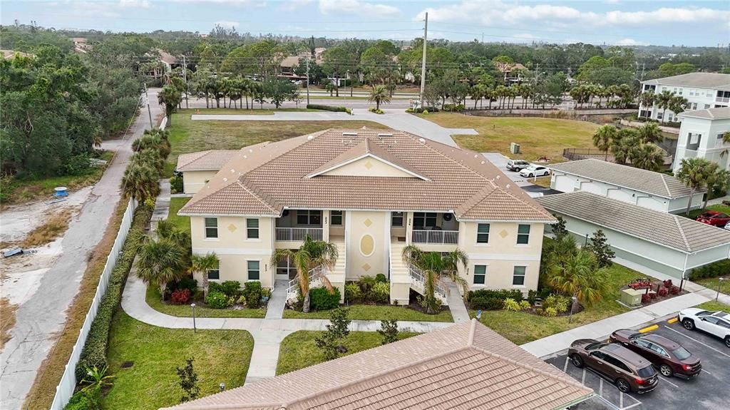 待售: $310,000 (2 贝兹, 2 浴室, 1150 平方英尺)