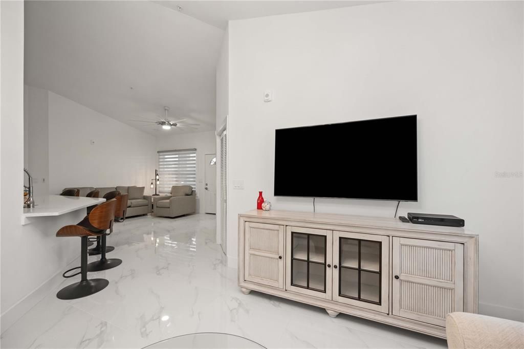 待售: $310,000 (2 贝兹, 2 浴室, 1150 平方英尺)