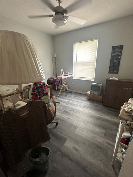 For Sale: $249,900 (3 beds, 2 baths, 1107 Square Feet)