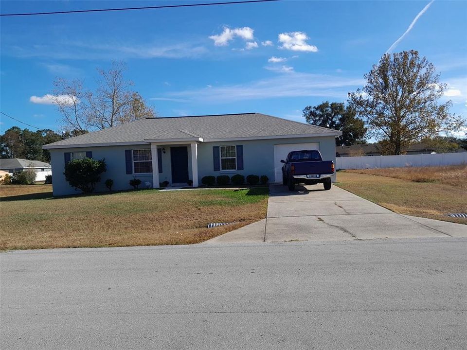 For Sale: $249,900 (3 beds, 2 baths, 1107 Square Feet)