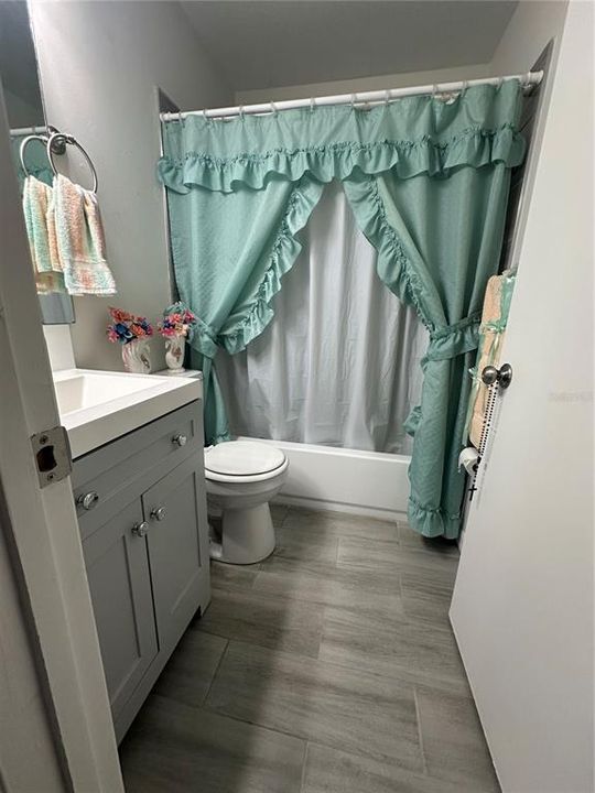 For Sale: $249,900 (3 beds, 2 baths, 1107 Square Feet)