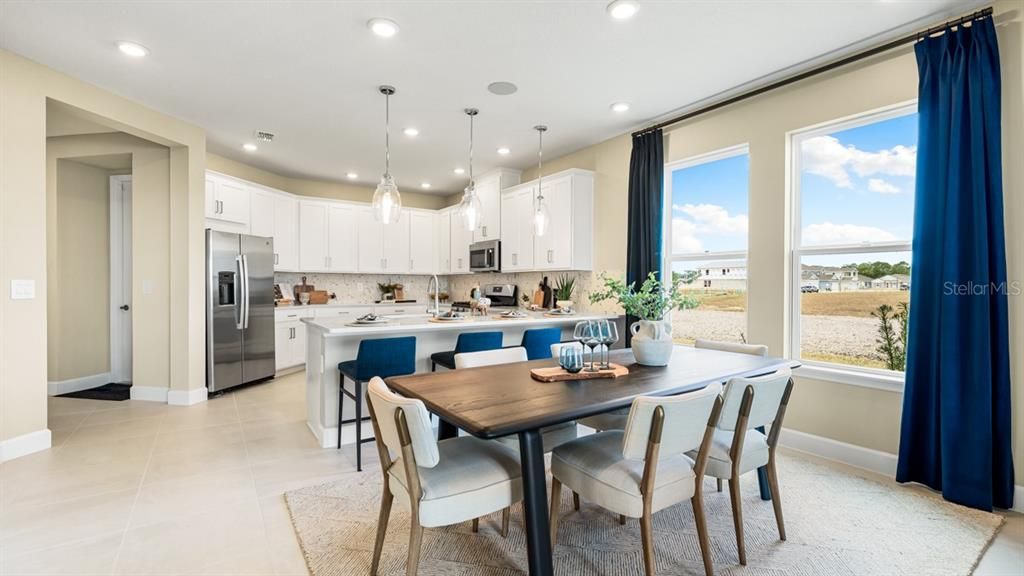 Active With Contract: $514,999 (3 beds, 2 baths, 2652 Square Feet)