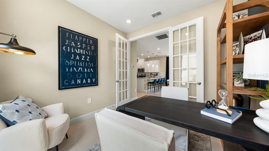 Active With Contract: $514,999 (3 beds, 2 baths, 2652 Square Feet)