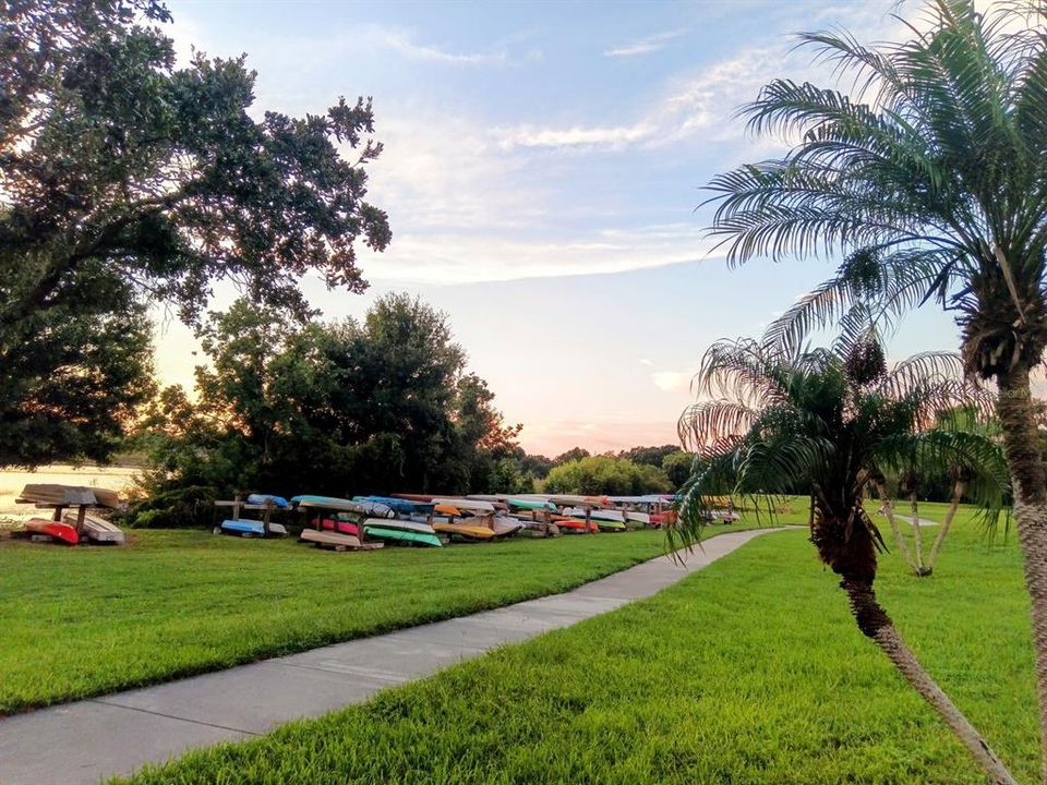 Activo con contrato: $1,850 (2 camas, 2 baños, 1100 Pies cuadrados)