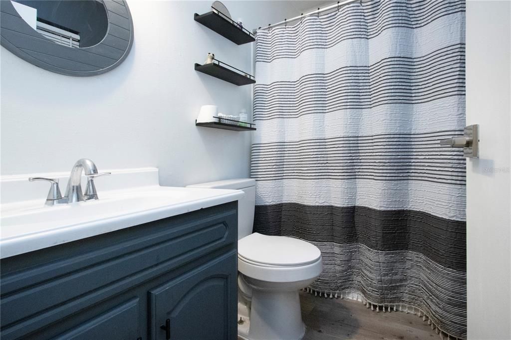 待售: $299,000 (3 贝兹, 2 浴室, 1296 平方英尺)