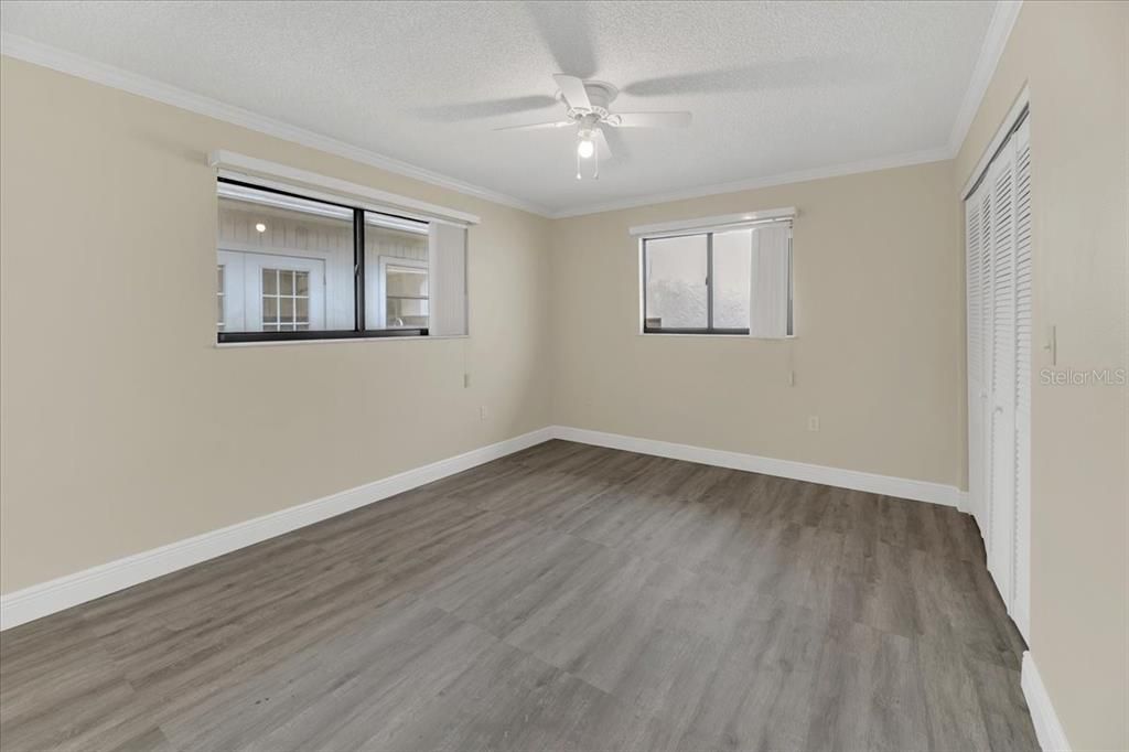 待售: $214,000 (3 贝兹, 2 浴室, 1575 平方英尺)