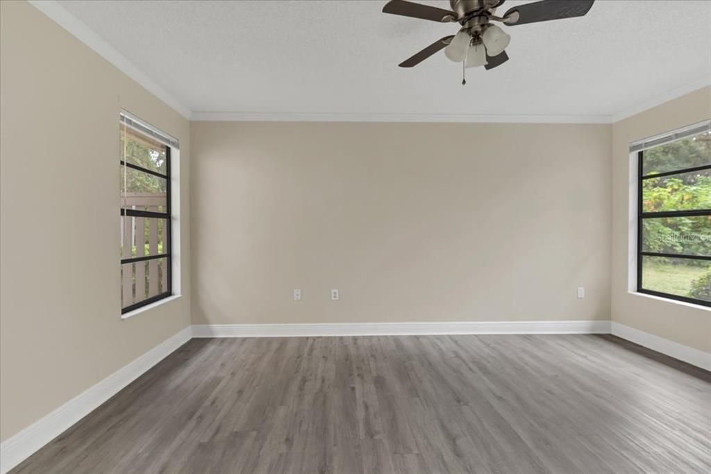 待售: $214,000 (3 贝兹, 2 浴室, 1575 平方英尺)