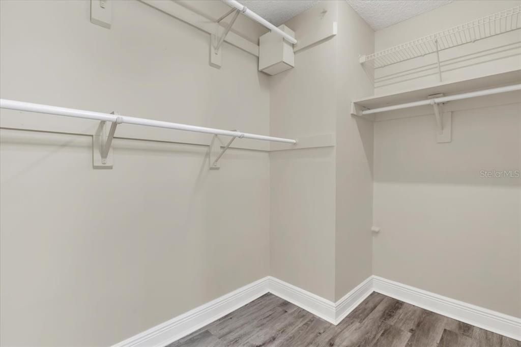 待售: $214,000 (3 贝兹, 2 浴室, 1575 平方英尺)