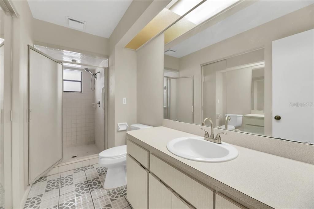 待售: $214,000 (3 贝兹, 2 浴室, 1575 平方英尺)