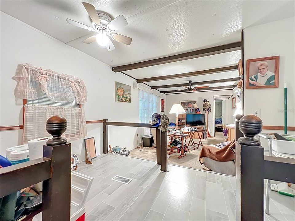 En Venta: $112,500 (3 camas, 3 baños, 1318 Pies cuadrados)