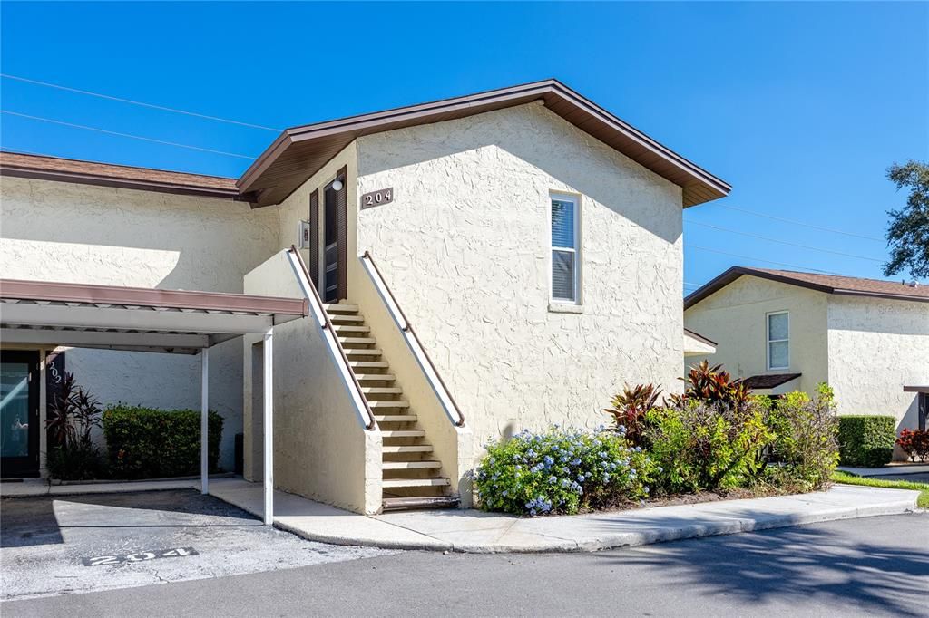 Activo con contrato: $1,500 (2 camas, 1 baños, 704 Pies cuadrados)