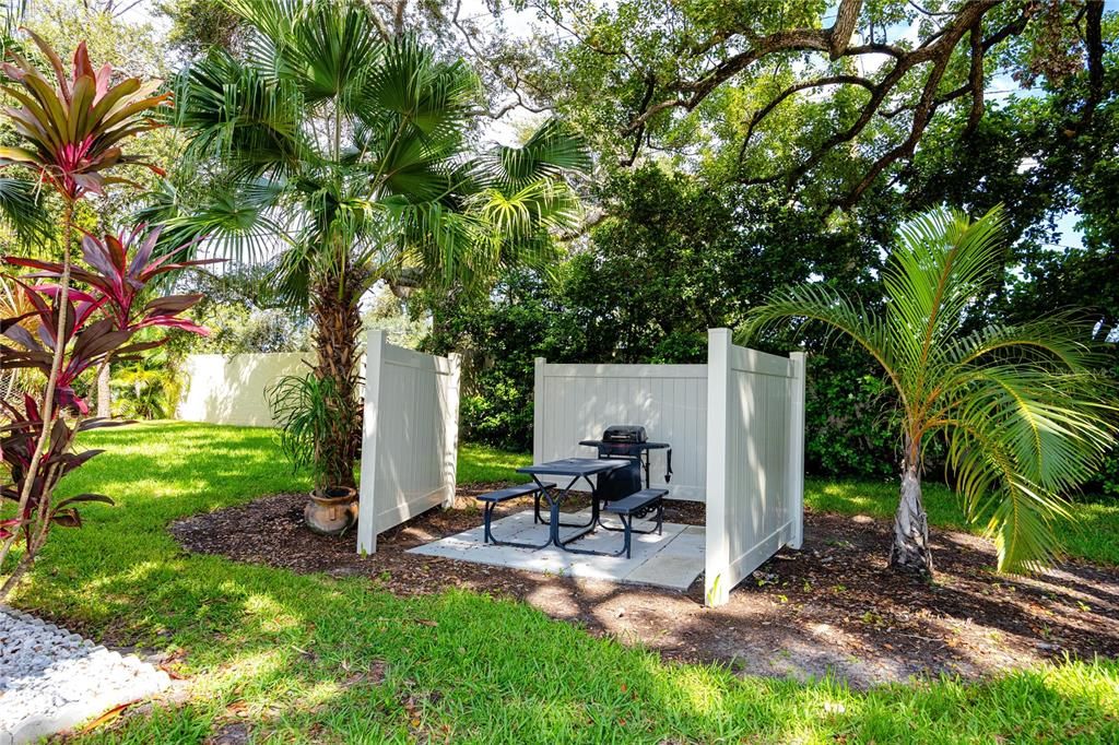 Activo con contrato: $1,500 (2 camas, 1 baños, 704 Pies cuadrados)