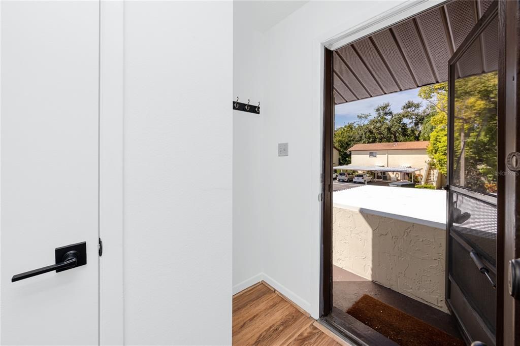 Activo con contrato: $1,500 (2 camas, 1 baños, 704 Pies cuadrados)