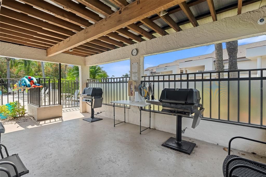 待售: $295,000 (2 贝兹, 2 浴室, 1154 平方英尺)