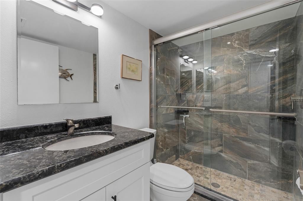 待售: $295,000 (2 贝兹, 2 浴室, 1154 平方英尺)