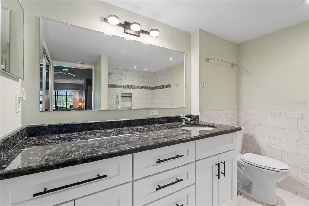 待售: $295,000 (2 贝兹, 2 浴室, 1154 平方英尺)