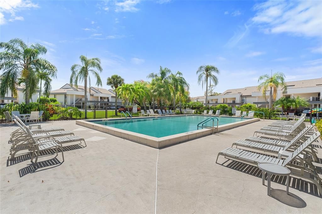 待售: $295,000 (2 贝兹, 2 浴室, 1154 平方英尺)