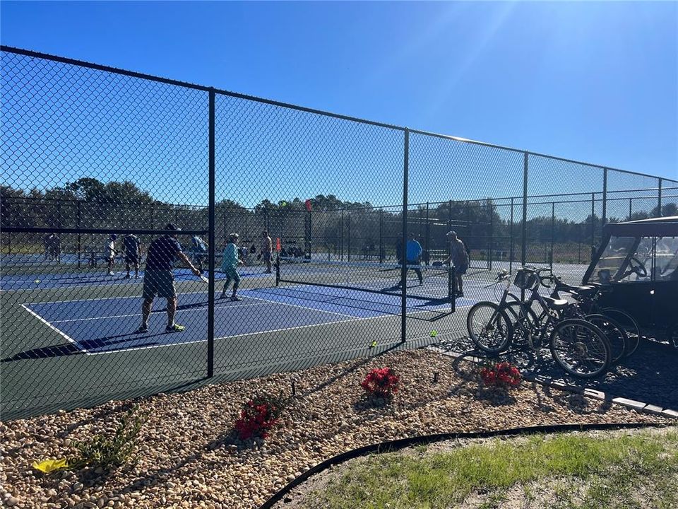 Active With Contract: $199,900 (0.14 acres)