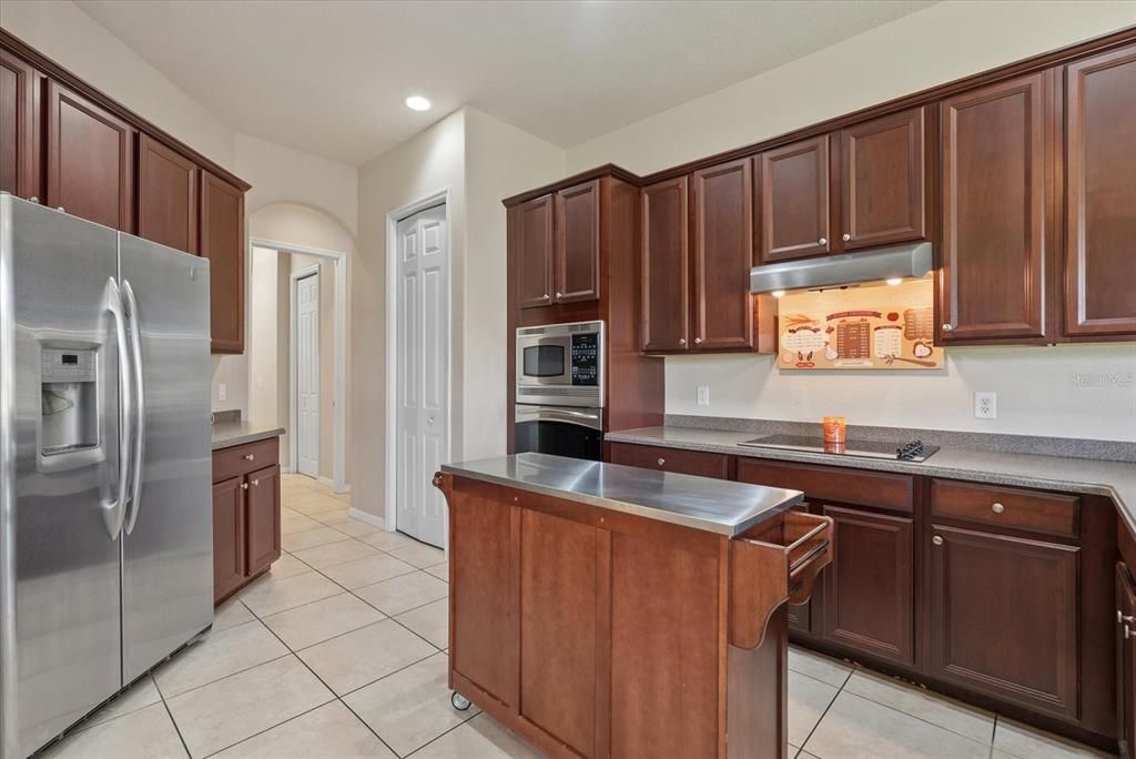 На продажу: $475,000 (4 спален, 3 ванн, 2223 Квадратных фут)