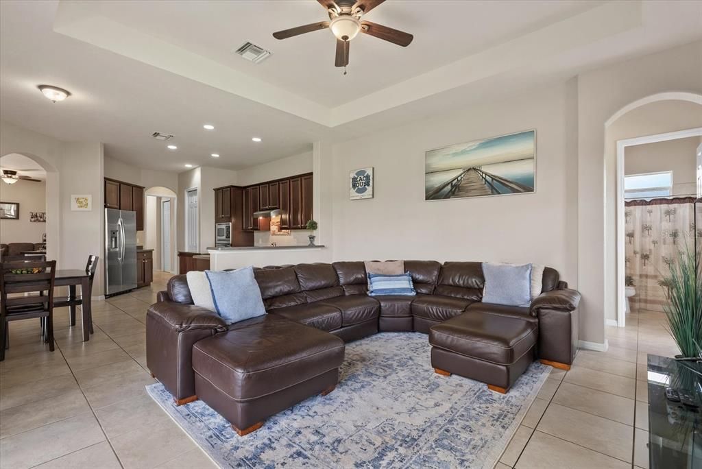 На продажу: $475,000 (4 спален, 3 ванн, 2223 Квадратных фут)