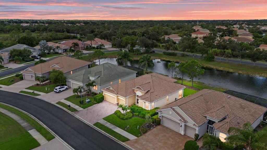 На продажу: $475,000 (4 спален, 3 ванн, 2223 Квадратных фут)