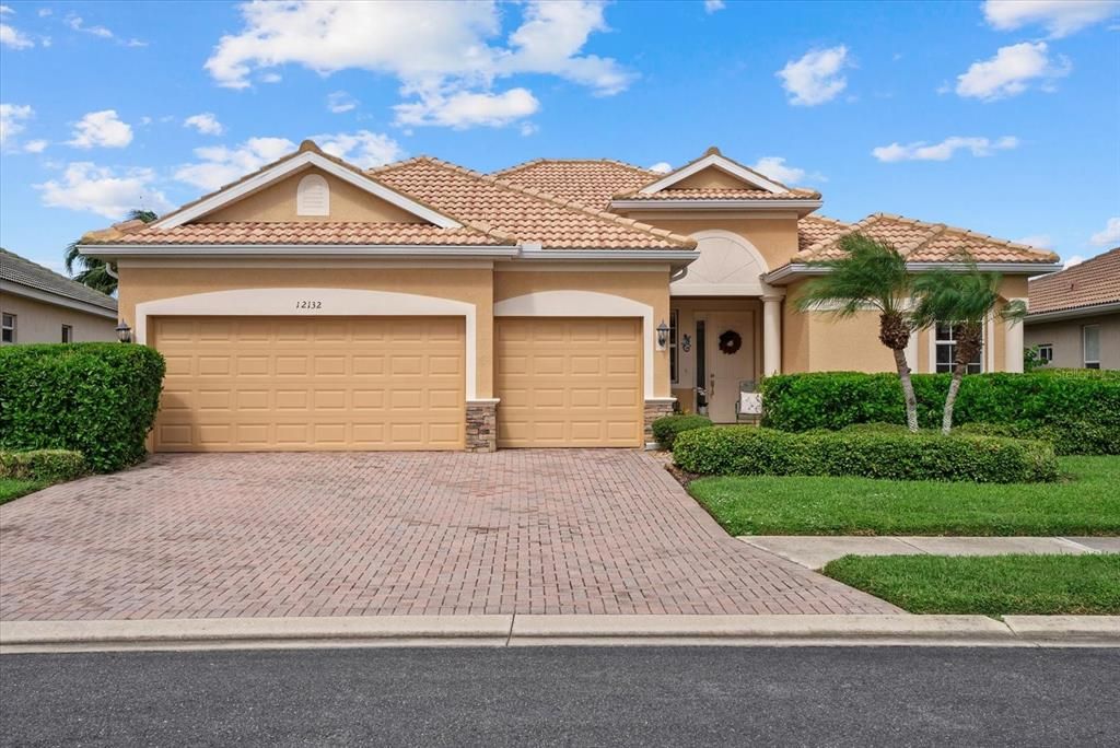 На продажу: $475,000 (4 спален, 3 ванн, 2223 Квадратных фут)