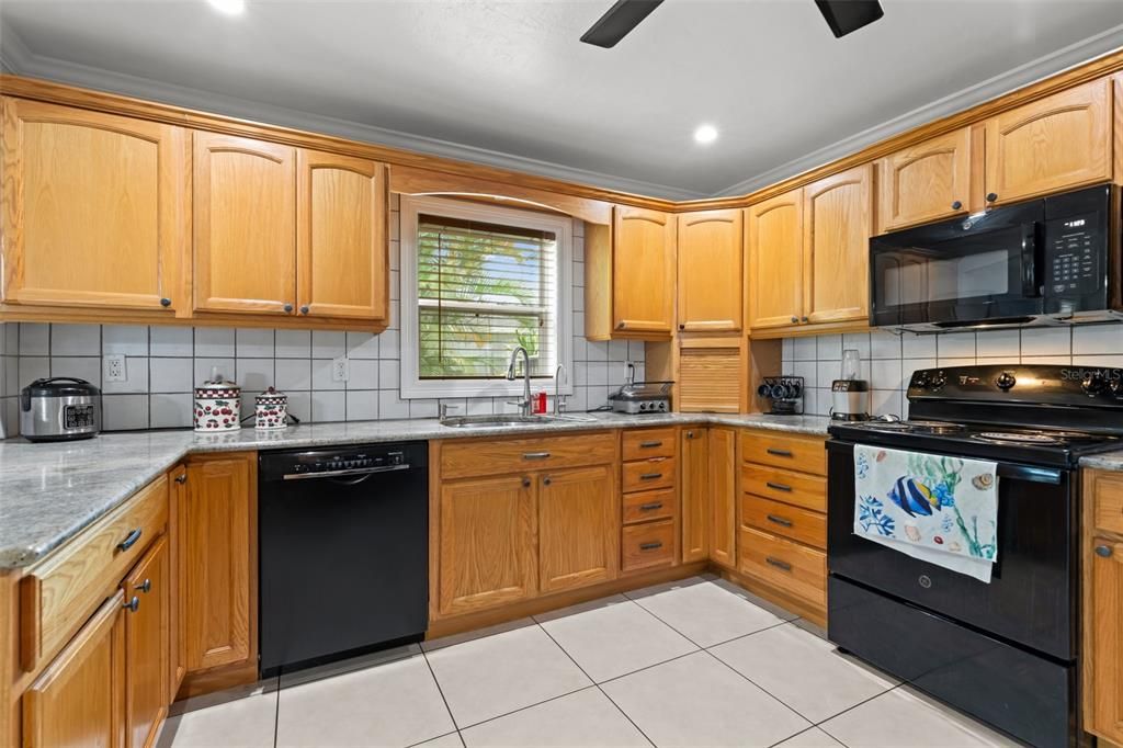For Sale: $318,899 (3 beds, 2 baths, 1803 Square Feet)