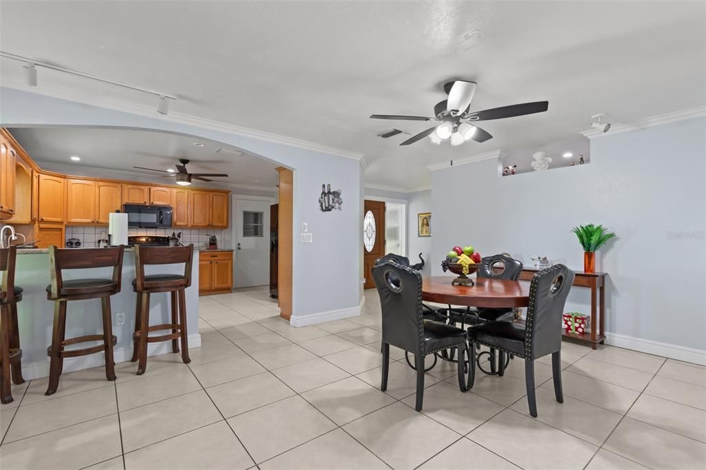 For Sale: $318,899 (3 beds, 2 baths, 1803 Square Feet)