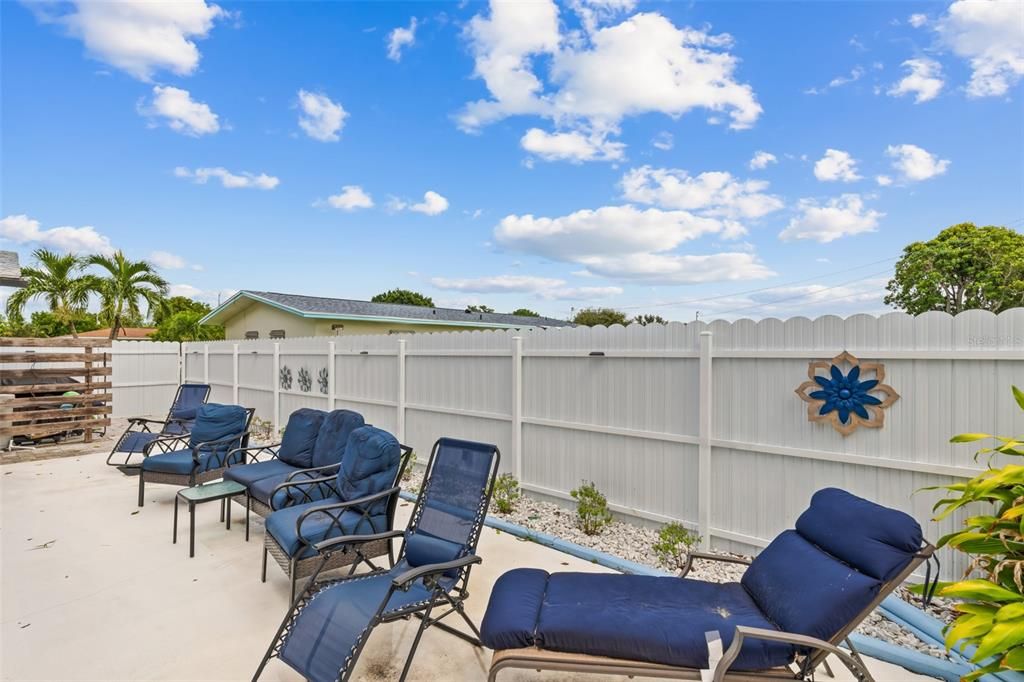 For Sale: $318,899 (3 beds, 2 baths, 1803 Square Feet)