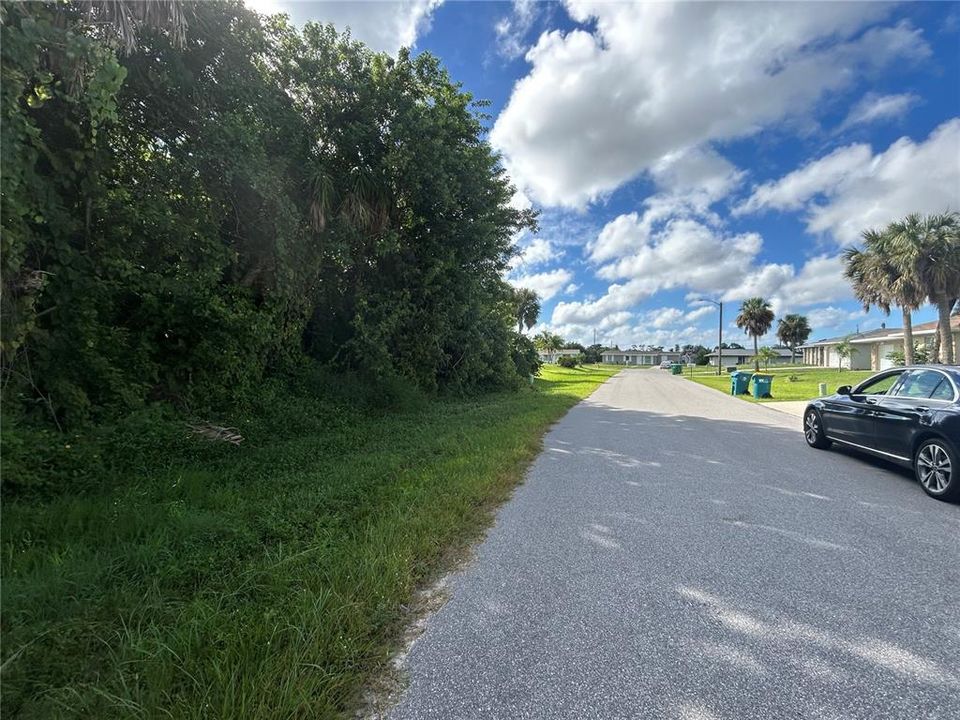 待售: $23,500 (0.29 acres)