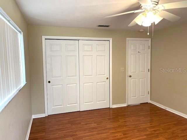 For Sale: $354,900 (2 beds, 1 baths, 1070 Square Feet)