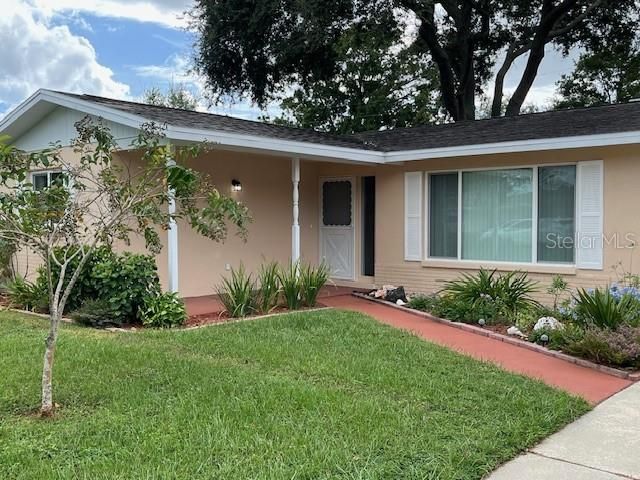 For Sale: $354,900 (2 beds, 1 baths, 1070 Square Feet)