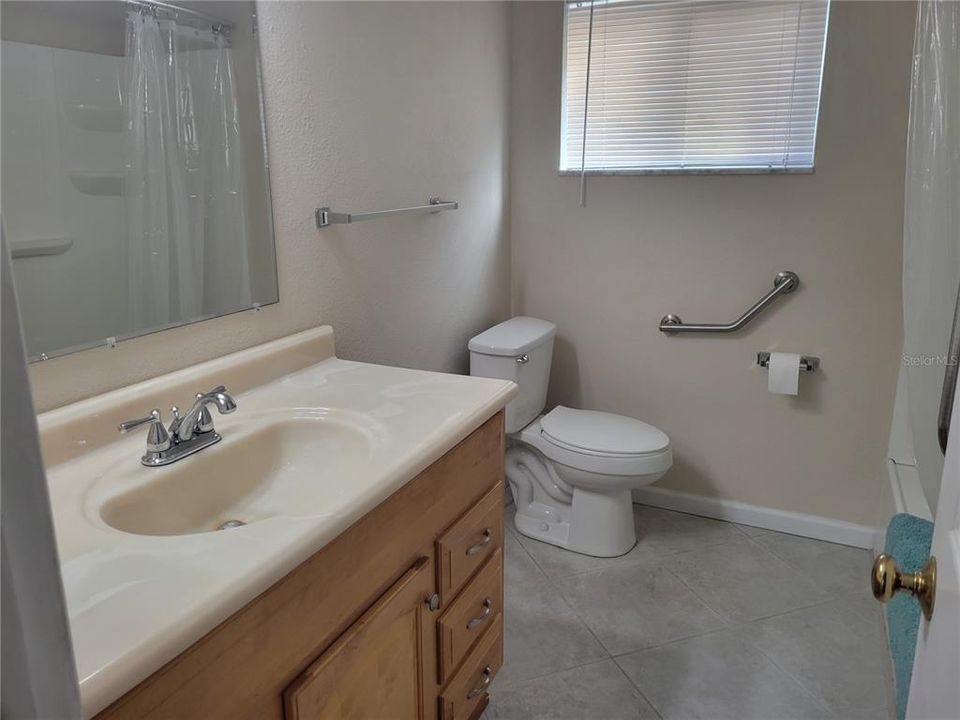 For Sale: $354,900 (2 beds, 1 baths, 1070 Square Feet)