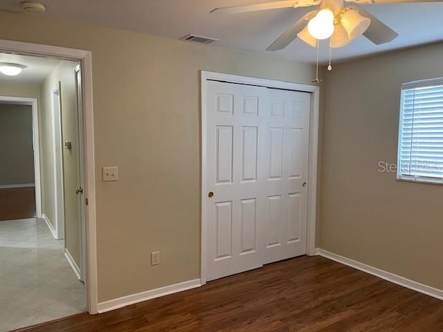 For Sale: $354,900 (2 beds, 1 baths, 1070 Square Feet)